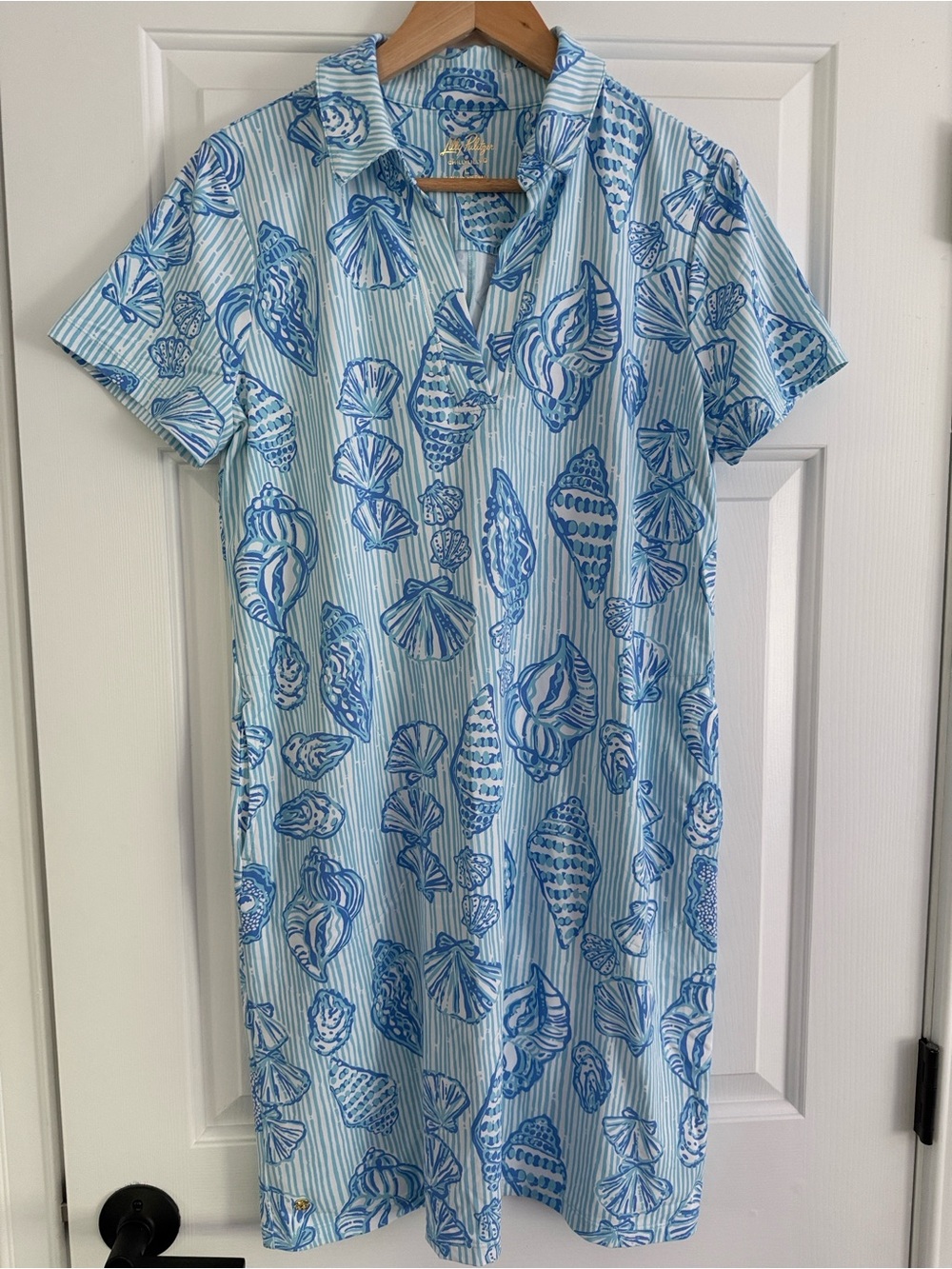 Lilly Pulitzer UPF 50+ ChillyLilly Mandi
Dress in Fresh Water Blue Cool as Shell - Picture 6 of 9